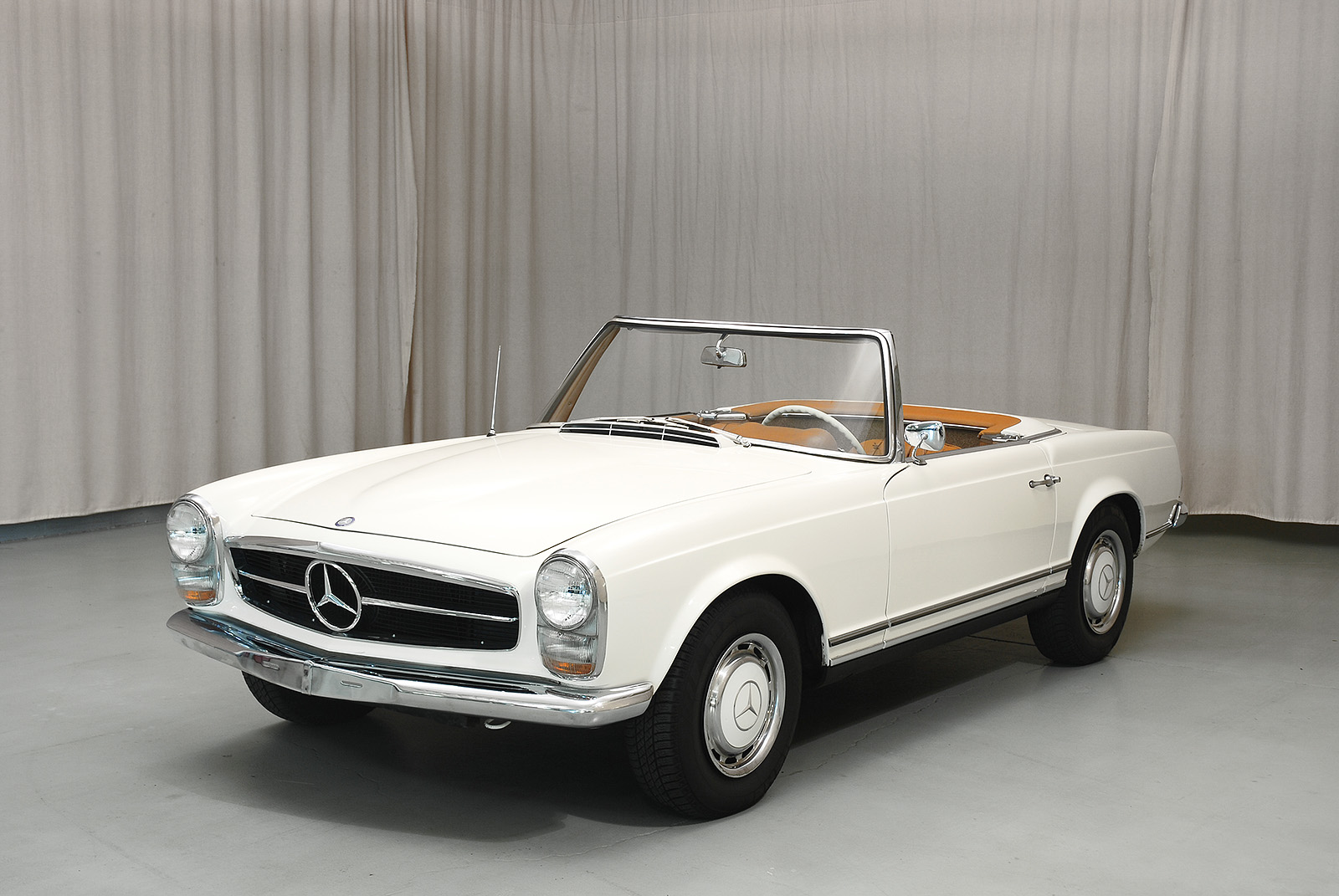 1965 Mercedes-Benz 230SL Base | Hagerty Valuation Tools